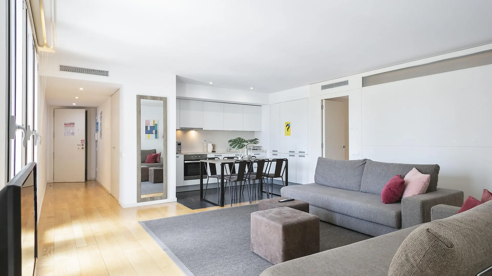 Lugaris Beach Barcelona Apartment